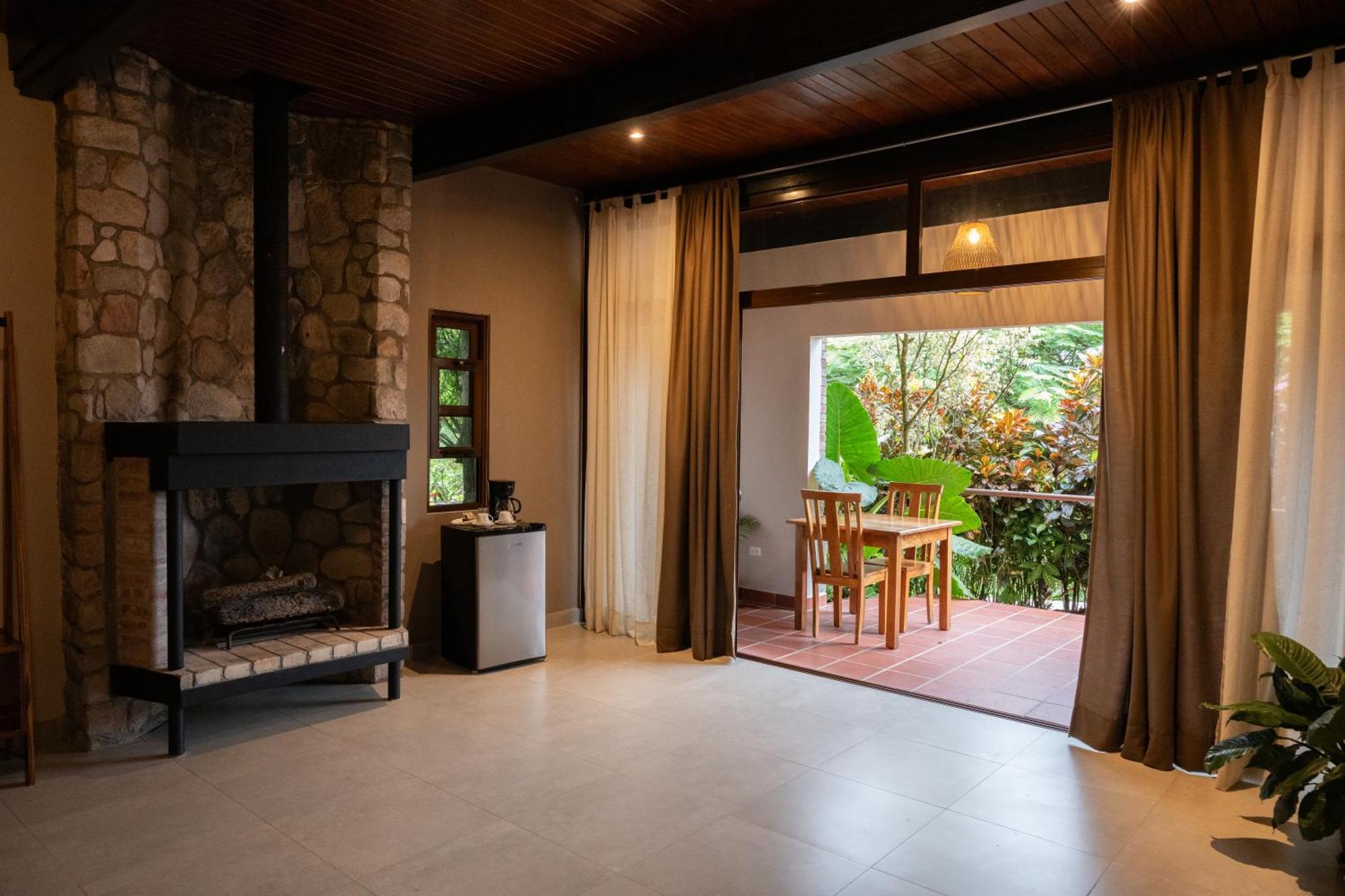 The Golden Frog Inn El Valle de Anton Exterior photo